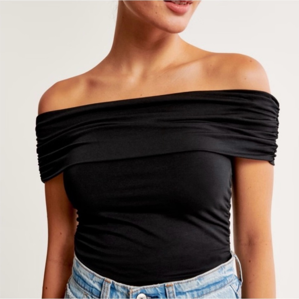 Abercrombie & Fitch Ruched Off Shoulder Top